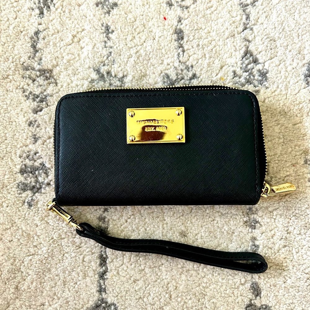 Michael Kors wristlet